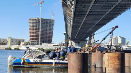 Силовики и водолазы пришли на недостроенный Подольский мост: что происходит - 285x160