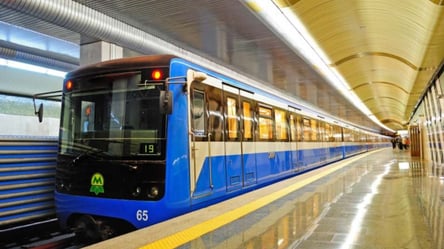 У Києві пасажирку вигнали з вагону метро: що сталося. Відео - 285x160
