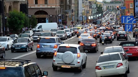В Киеве посчитали количество всех автомобилей - 285x160