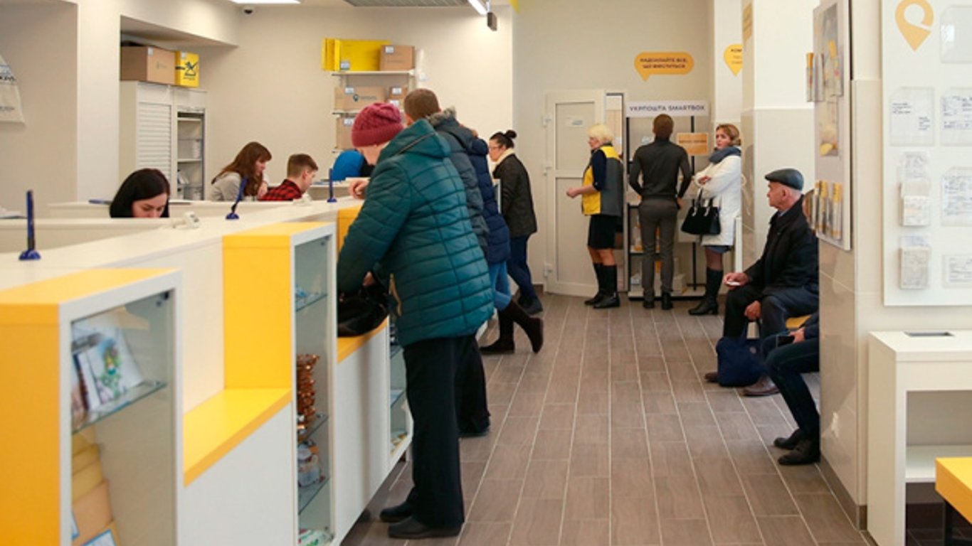 Пенсіонерів вакцинуватимуть у поштових відділеннях Київщини