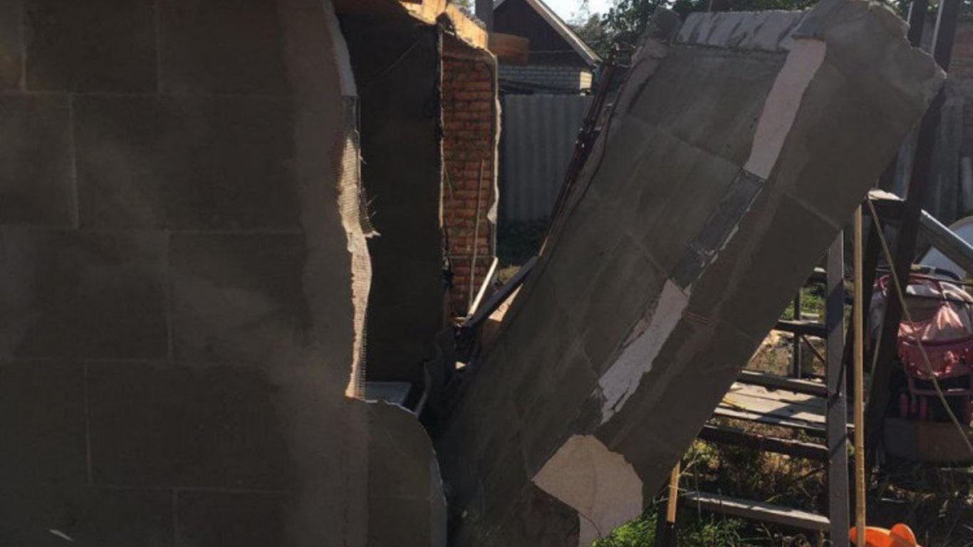 В Харьковской области произошел взрыв в жилом доме