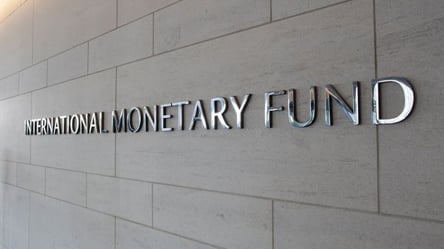 МВФ погіршив прогноз щодо економіки України: що буде з доларом - 285x160