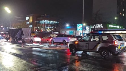 В жутком ДТП в Киеве разбилось семь машин. Фото и видео - 285x160