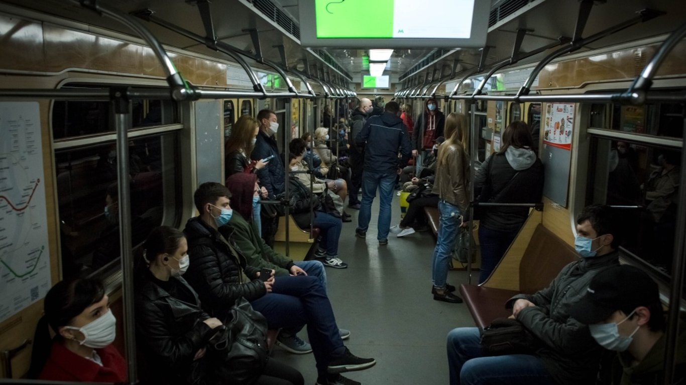 Коронавирус в Киеве - столичную подземку будут патрулировать специальные группы