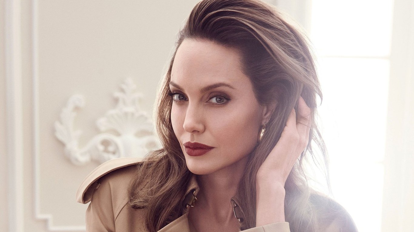 До мережі потрапили несподівані фото Анджеліни Джолі: як виглядає актриса