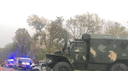 ДТП за участі військового автомобіля на Львівщині: двоє загиблих. Фото - 285x160