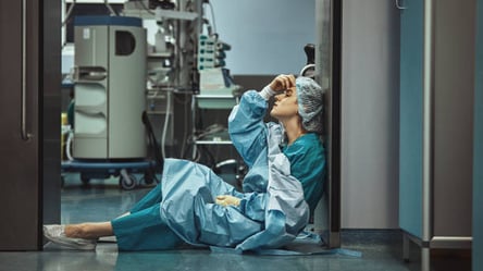 "Медики уже не выдерживают": львовские врачи бьют тревогу из-за критической COVID-ситуации - 285x160