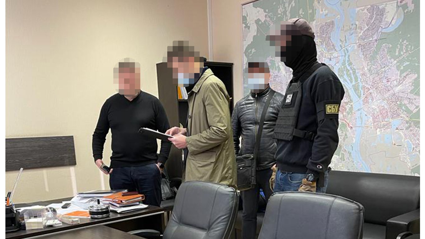 Обшуки в Києві - тепловиків підозрюють в розтраті  1.5 мільйону гривень