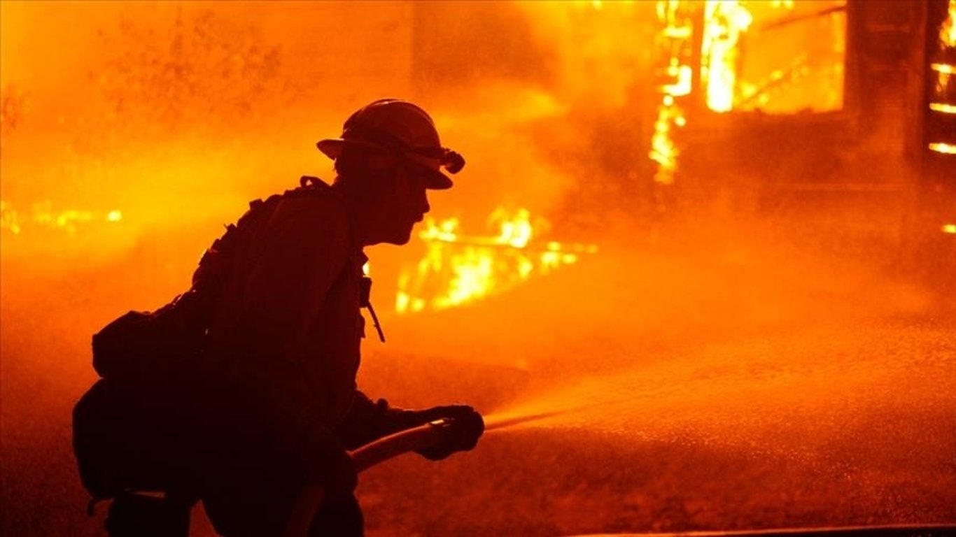 Пожар в Киеве - мужчина погиб, спасая детей