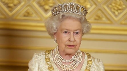 Королева Єлизавета II потрапила у лікарню: що сталося - 285x160