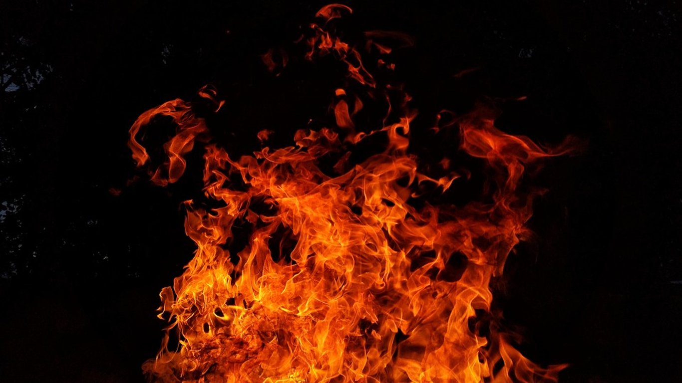 Пожары на Ровенщине - огонь подбирается к селам