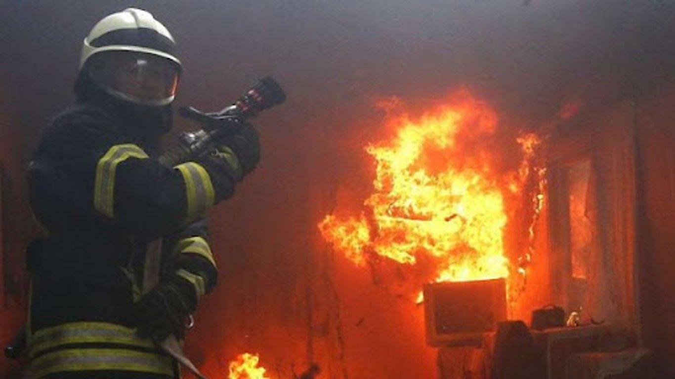 Пожар в библиотеке на Харьковщине 22 октября - пожарные сообщили подробности