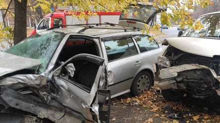 Водителя вырезали из авто: в Харькове произошло жуткое ДТП. Кадры - 285x160