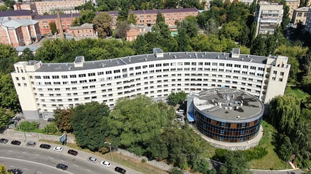 У Києві суд повернув вишу гуртожиток, який перетворили на готель - 285x160