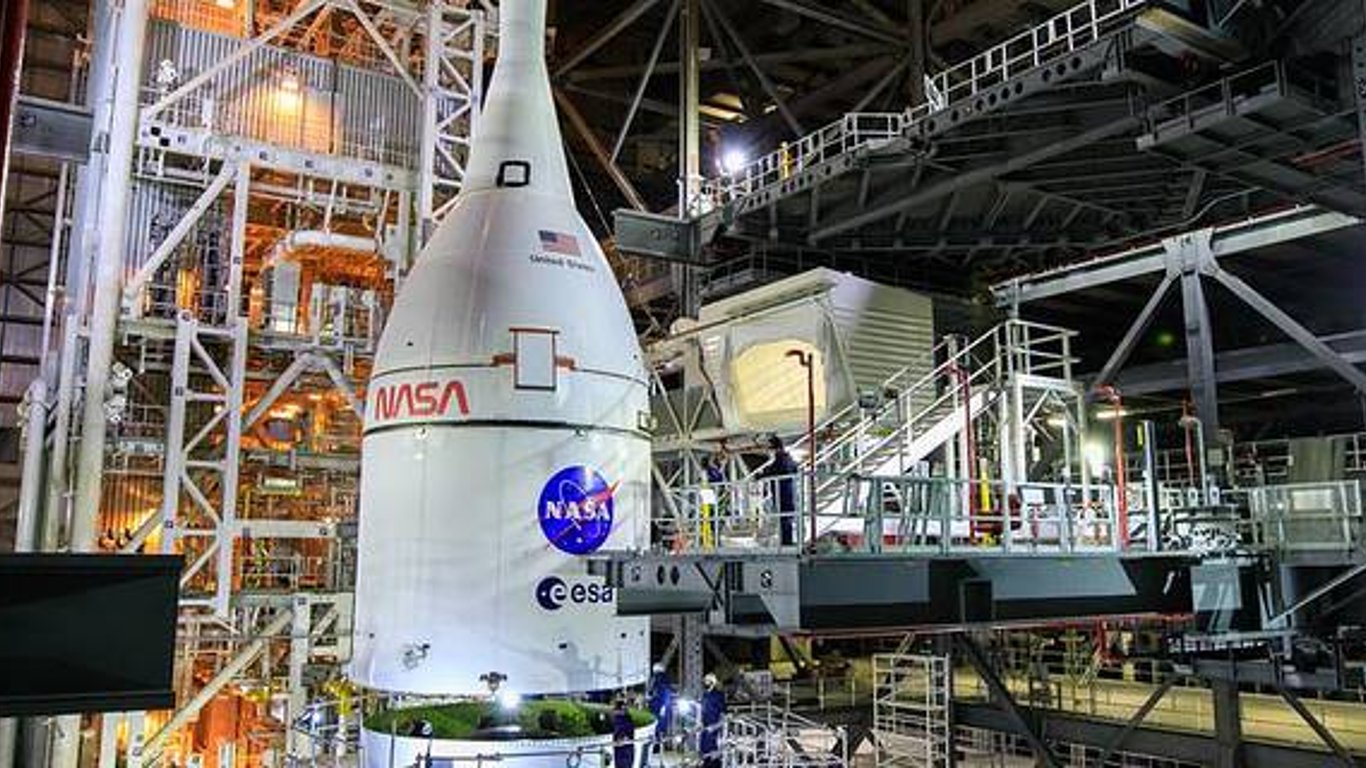 NASA запустит миссию "Артемида" к Луне - когда будет полет