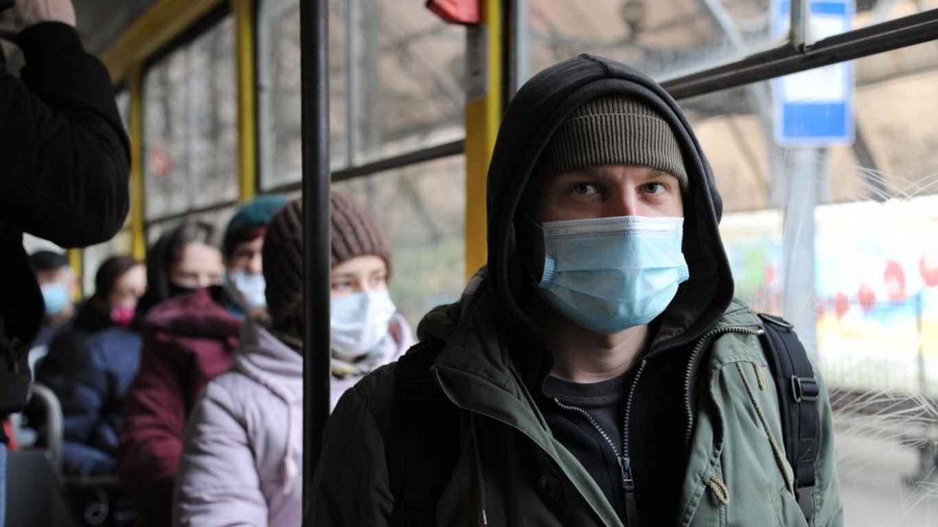 Локдаун у Києві - дітям заборонять відвідувати ТРЦ без батьків