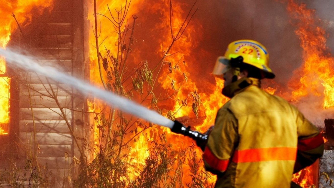 Пожежа на Київщині - пожежники виявили тіло людини