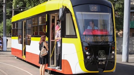 В Одесі діти закидали камінням трамваї: що відомо - 285x160