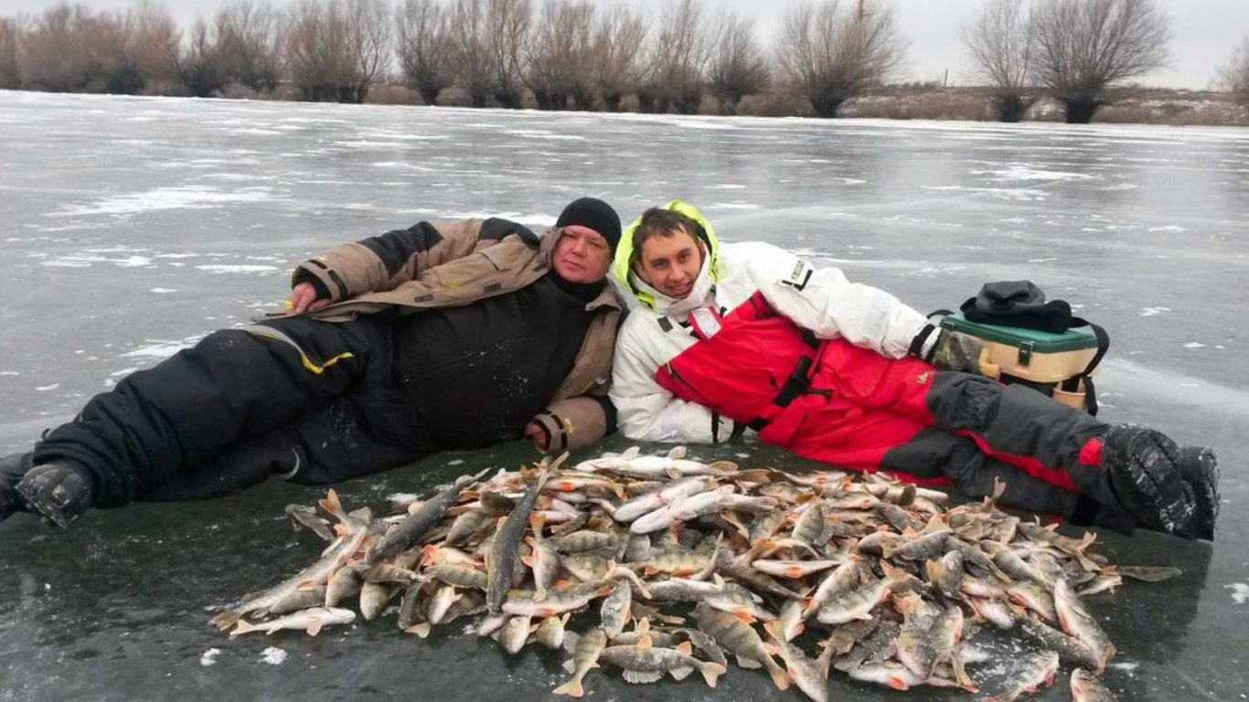 Рибалка на Дніпрі - де можна ловити рибу без штрафу - Новини Києва
