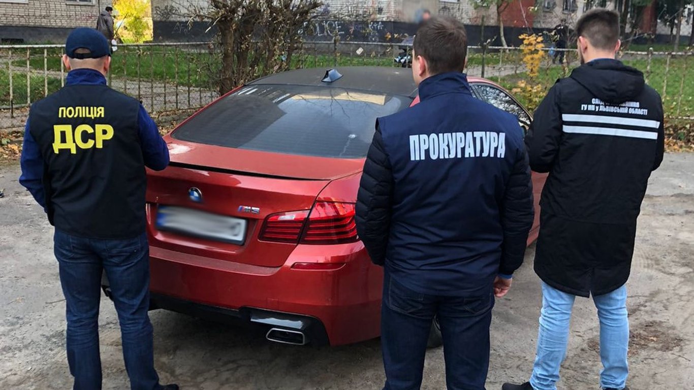 На Львівщині затримали чоловіків за організацію азартних ігор