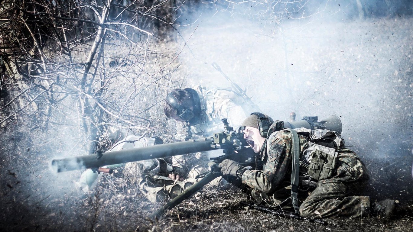 Обострение на Донбассе: боевики ранили двух украинских военных