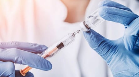 МОЗ затвердило перелік протипоказань для щеплення від COVID-19: кому дозволять не вакцинуватися - 285x160