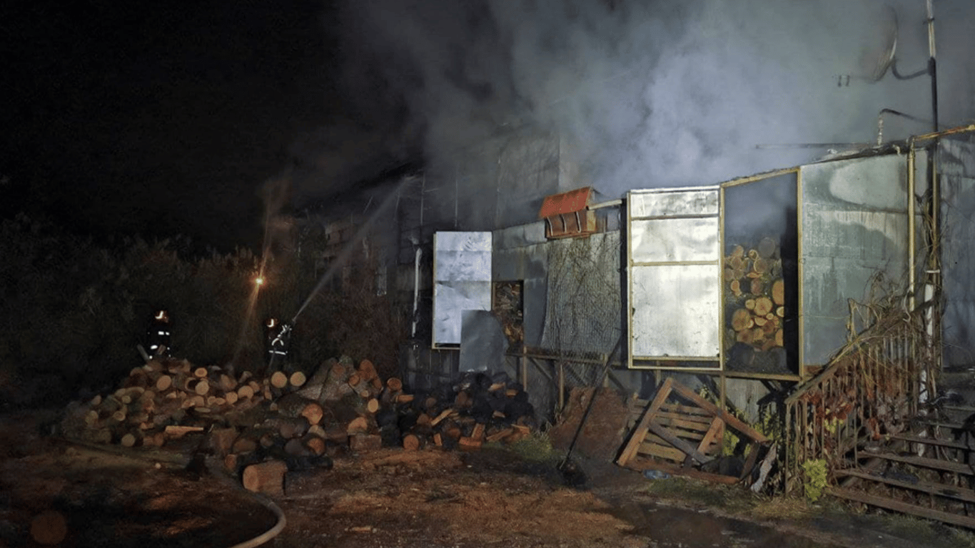 В Одеській області горіло кафе - пошкоджений дах та котельня