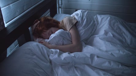 Ученые назвали неожиданные последствия нехватки сна - 285x160