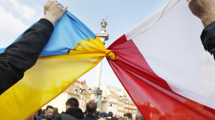 Україна заперечила звинувачення у "дискримінації" поляків - 285x160