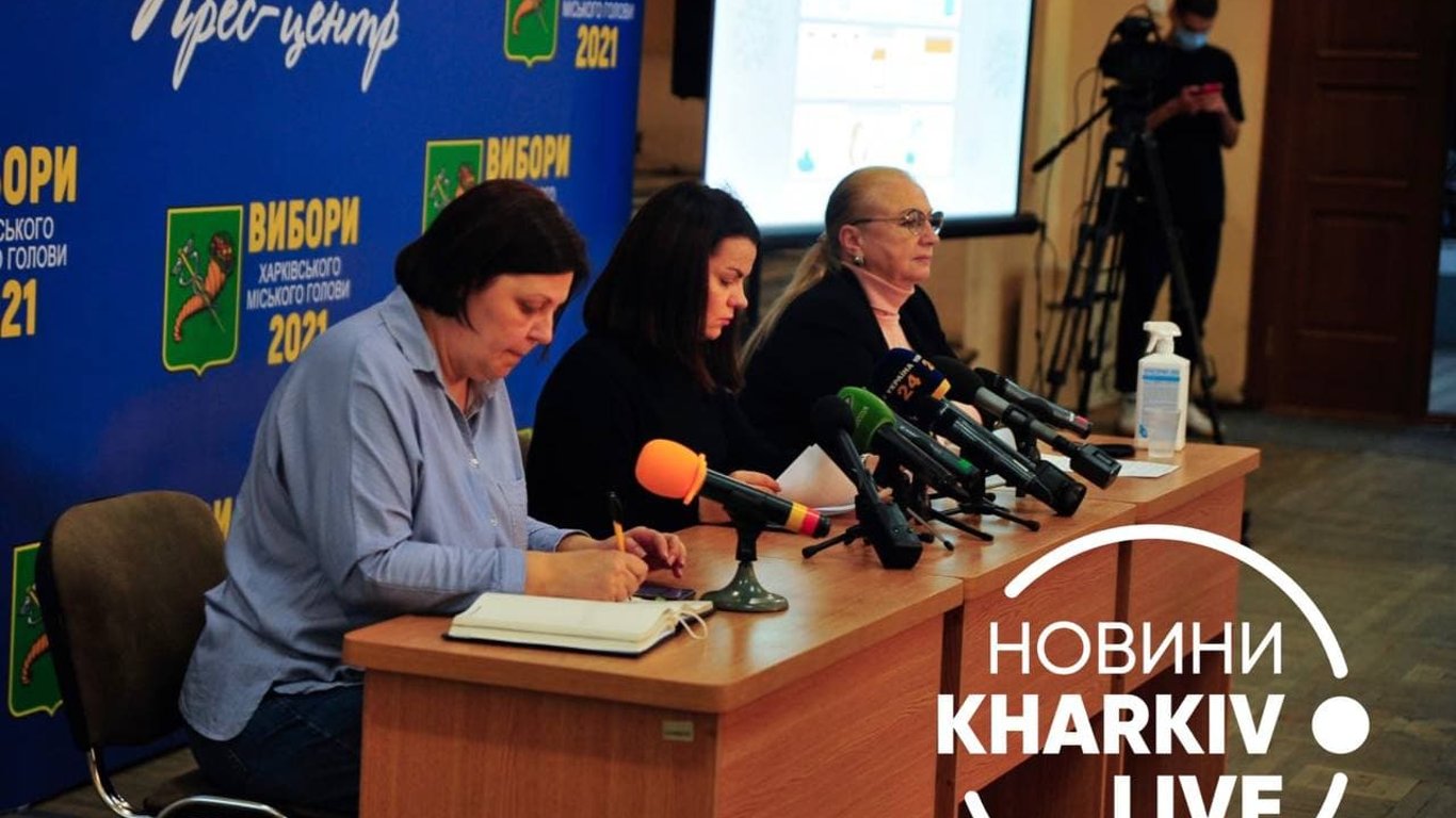 Во время выборов мэра Харькова вакцинировались 3 тысячи человек