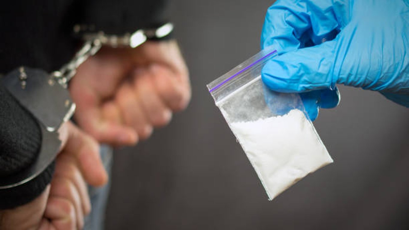 Наркотики в Харьковском СИЗО – заключенный спрятал наркотики в белье