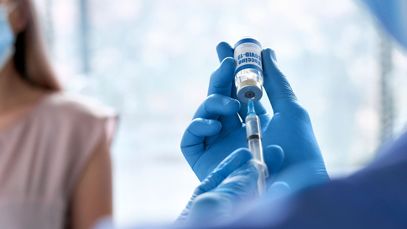 Вакцинація у Раді: нардепи висловилися щодо обов’язкового щеплення проти COVID-19