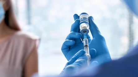 Вакцинація у Раді: нардепи висловилися щодо обов’язкового щеплення проти COVID-19 - 285x160