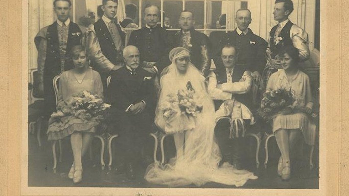 Весільні фото львів'ян 100 років тому - як виглядали молодята