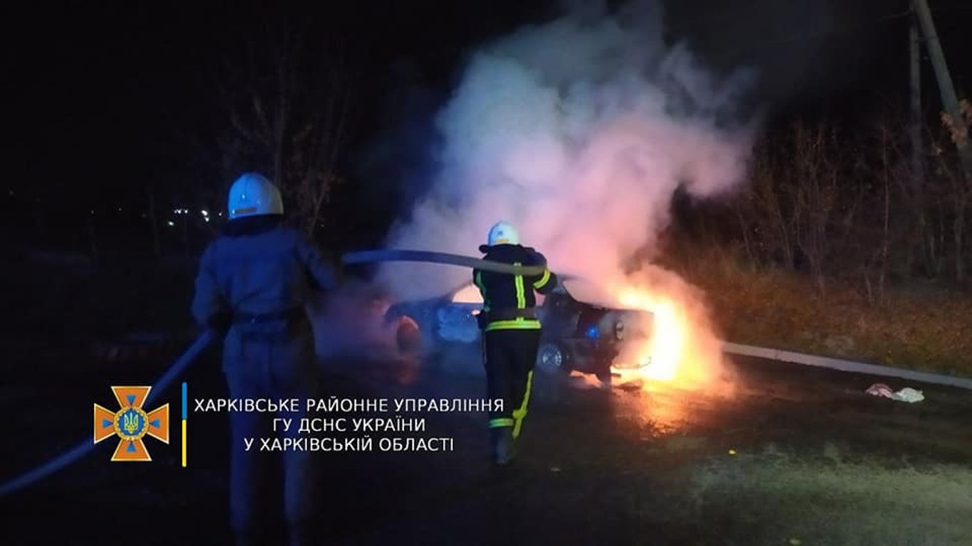 Пожар на Харьковщине – горели три автомобиля