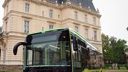 2 листопада у Львові тролейбуси працюватимуть до 21:00: причина - 285x160