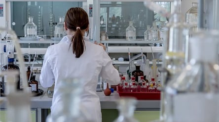 Вакцину против COVID-19, которую разработали львовские ученые, тестируют в Польше на мышах - 285x160
