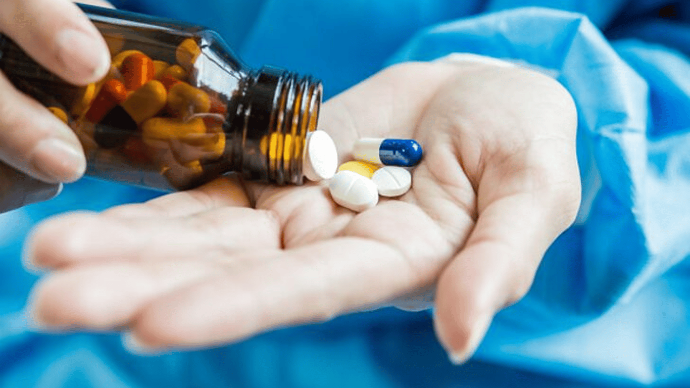 В Одессе больным COVID-19 выписывают лекарства на 1,5 тысячи долларов