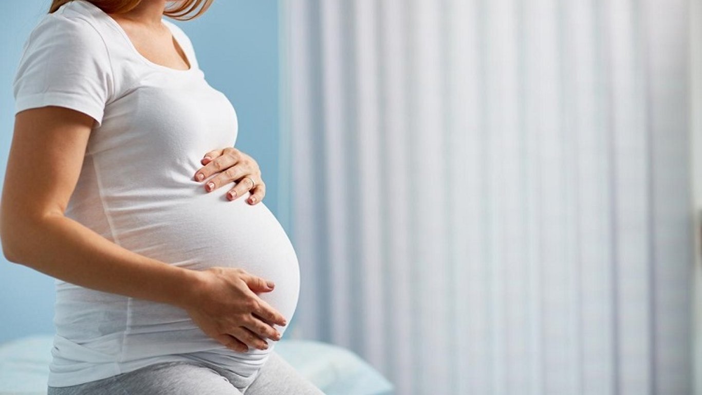 На Львівщині більшість вагітних жінок з COVID-19 мають двобічну пневмонію