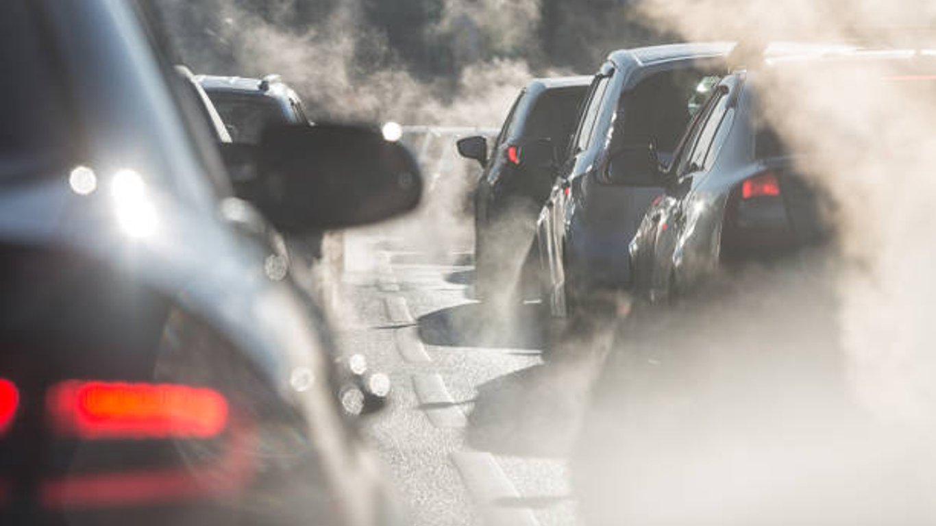 Загрязнение воздуха в Харькове – люди дышат пылью и формальдегидом