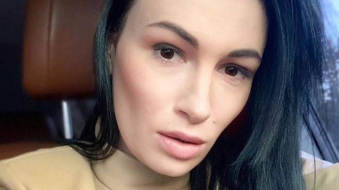 Анастасія Приходько зважилася на пластику обличчя: як зараз виглядає - фото