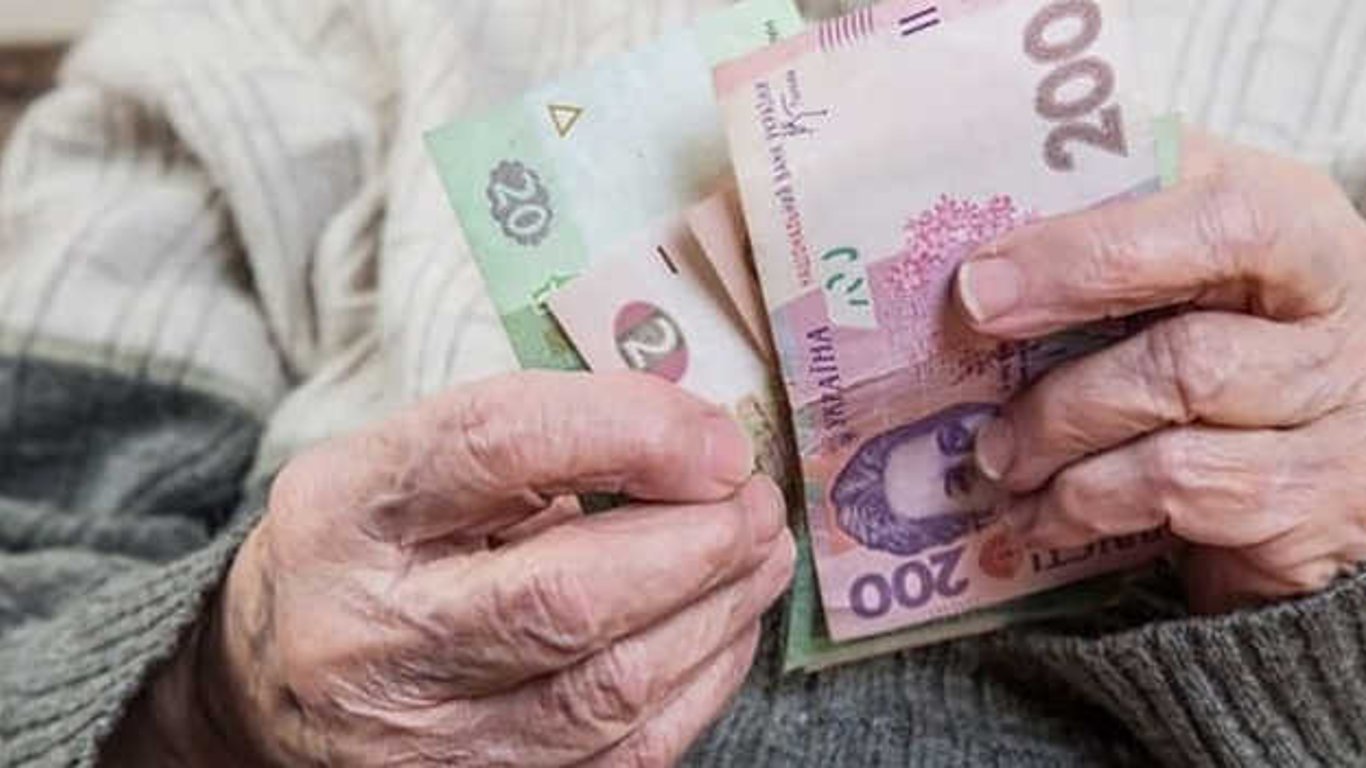 На Київщині чоловік нахабно виманив у пенсіонерки останні гроші - відео