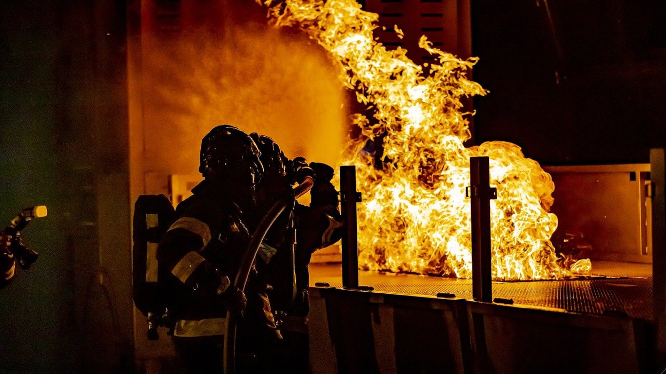 На Львовщине во время пожара в собственном доме погиб 34-летний мужчина