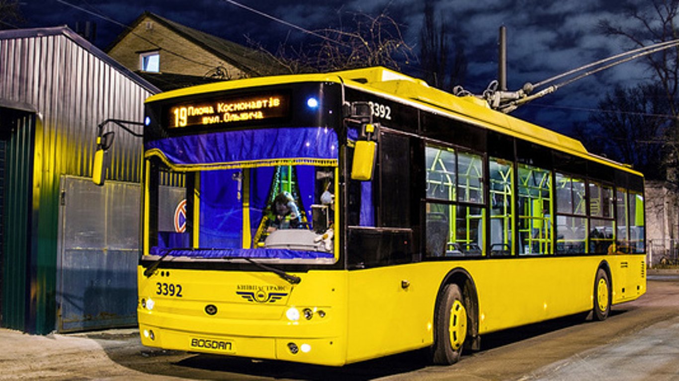 В Киеве временно изменят маршрут некоторых троллейбусов - причина