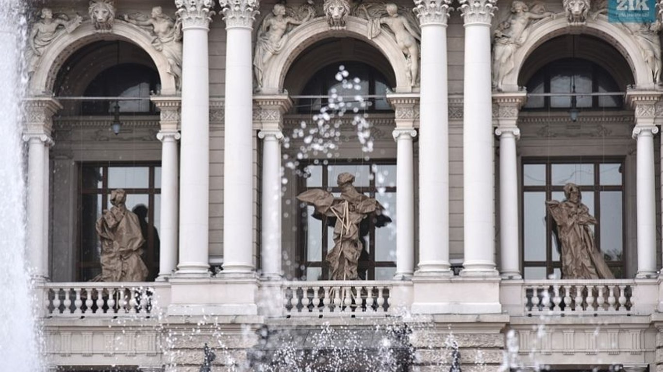Хто зображений на фасаді Львівської опери – історія, маловідомі факти