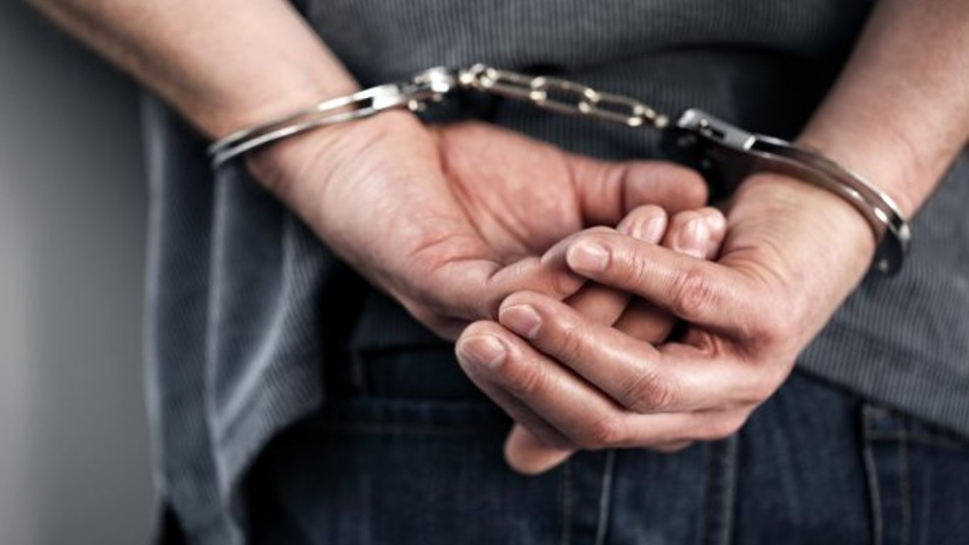 Контрафакт та наркотики на Одещині — правоохоронці затримали порушників