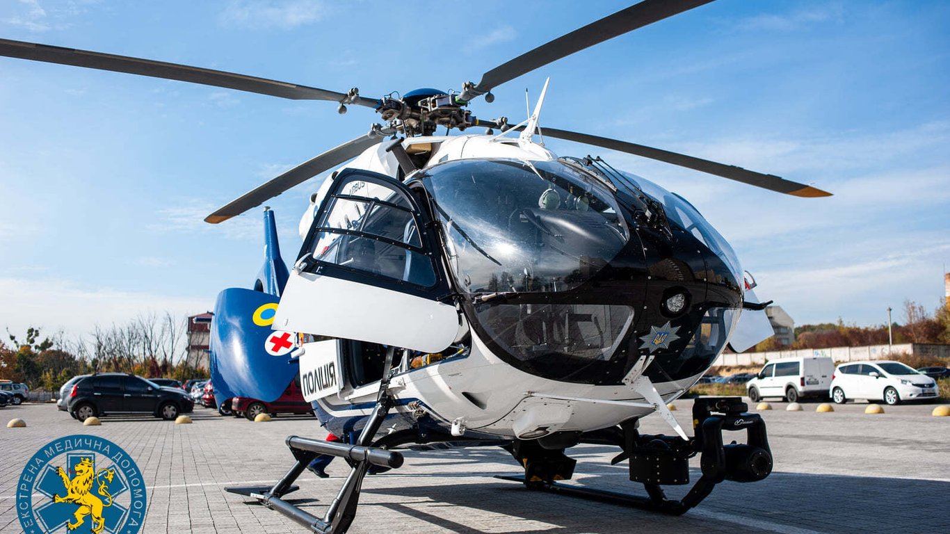 Эвакуация пациентов вертолетом во Львов - впервые доставили ребенка из другой области
