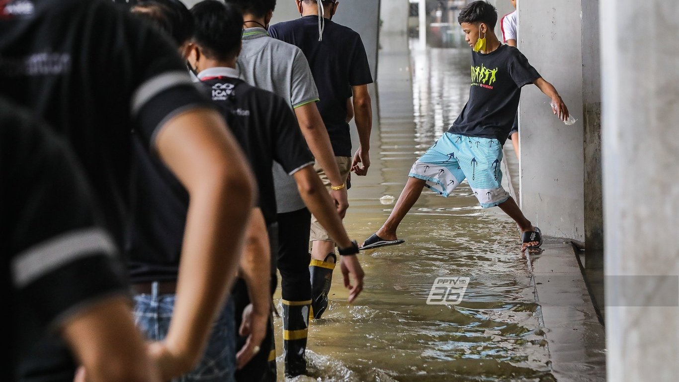 На Таїланд обрушилися зливи