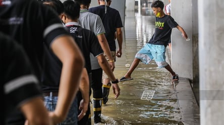 Популярные туристические города Таиланда ушли под воду. Фото - 285x160