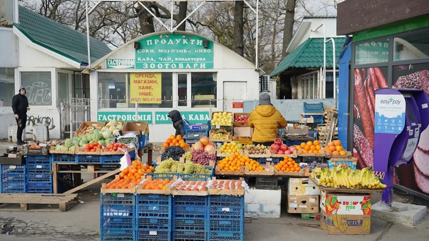 Нелегальная торговля в Киеве – на Нивках устроили охоту на торговцев